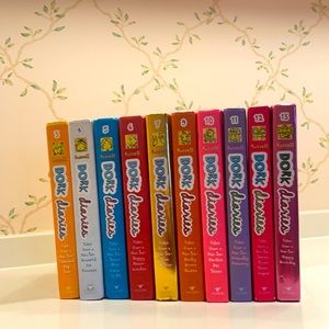 #1 NEW YORK TIMES BEST SELLING SERIES